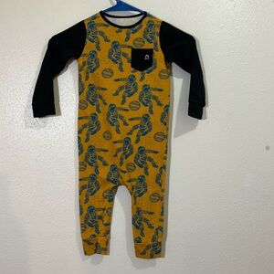 Rags child’s one piece astronaut patterned.   Size 2T